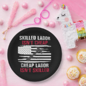 熟練した労働は安くないアメリカ国旗エッセンシャル ペーパープレート (パーティー)