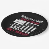 熟練した労働は安くないアメリカ国旗エッセンシャル ペーパープレート (アングル)