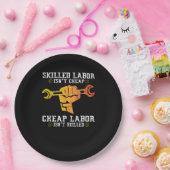 熟練労働者は安くない – 労働日週末ギフト ペーパープレート (パーティー)