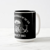 熟練船乗り/塩辛い犬 ツートーンマグカップ (正面右)