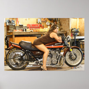熱いモデル + 熱くクラシックなDragbike ポスター