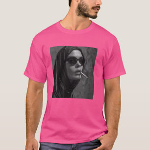 熱い修道女はタバコを吸う、反抗的な修道女 Tシャツ