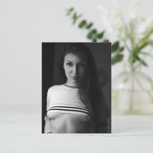 熱い!B&Wグラモールガールモデル写真はがき ポストカード (スタンド正面)