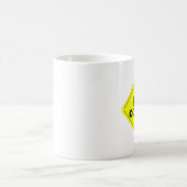 熱いCOVFEFEの注意の印のコーヒー・マグのギフト コーヒーマグカップ (中央)