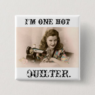 熱いquilterボタンのかわいらしい女性の裁縫 缶バッジ