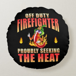 熱を求めて意気揚々と非番の消防士 ラウンドクッション