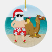 熱帯こぶ日のラクダのサンタのクリスマスのオーナメント セラミックオーナメント (裏面)
