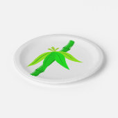 熱帯のがある緑の竹離れの茎 ペーパープレート (アングル)