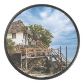 熱帯のサンゴ露頭の上の絵のような家 アイスホッケーパック (正面)