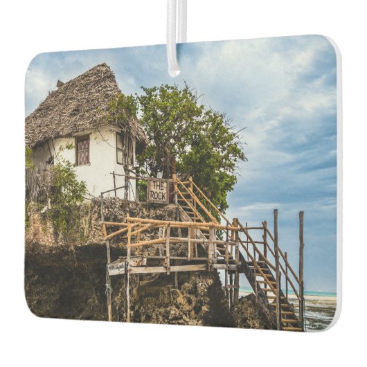 熱帯のサンゴ露頭の上の絵のような家 カーエアーフレッシュナー (左)