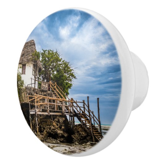 熱帯のサンゴ露頭の上の絵のような家 セラミックノブ (右)