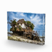 熱帯のサンゴ露頭の上の絵のような家 フォトブロック (右)