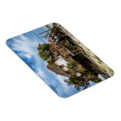 熱帯のサンゴ露頭の上の絵のような家 マグネット (右側)