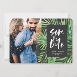 熱帯のヤシの葉とスクリプトの葉の写真 セーブザデート