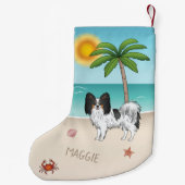 熱帯の夏のビーチで三色パピヨン犬 スモールクリスマスストッキング (裏面)