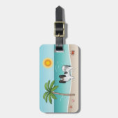 熱帯の夏のビーチで三色パピヨン犬 ラゲッジタグ (正面縦)