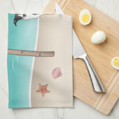 熱帯の夏のビーチで白黒のイギー犬 キッチンタオル (四つ折り)