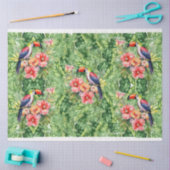 熱帯の緑の葉に覆われた5つのトゥーカン 薄葉紙 (クラフト)