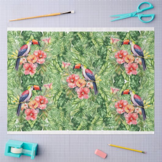 熱帯の緑の葉に覆われた5つのトゥーカン 薄葉紙 (クラフト)