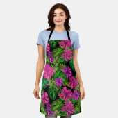 熱帯の花と植物が黒い エプロン (着用した状態)