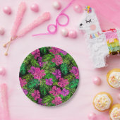 熱帯の花と植物が黒い ペーパープレート (パーティー)