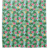 熱帯の花と緑の葉柄の青 シャワーカーテン (正面)