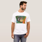 熱帯の花の上の蝶 Tシャツ (正面フル)