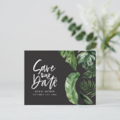 熱帯の葉と手のレタリング結婚の ポストカード (スタンド正面)