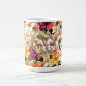 熱帯の赤い黄色のハイビスカスフラワーモノグラム コーヒーマグカップ (中央)