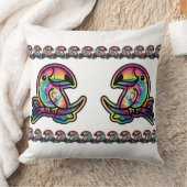 熱帯の輝き：トゥーカンの鳥(絞り染め色) クッション (ブランケット)