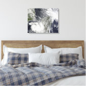 熱帯サイクロンEricとFanele キャンバスプリント (インサイチュ (寝室))