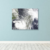 熱帯サイクロンEricとFanele キャンバスプリント (インサイチュ (ウッドフロア))