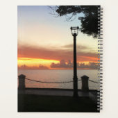 熱帯サンセットアイランドの写真パーソナライズ プランナー手帳 (裏面)