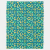 熱帯ティール（緑がかった色）ハイビスカスフラワーパターン フリースブランケット (正面)