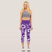 熱帯ハワイアン花ハイビスカスパープルパターン カプリレギンス (正面)