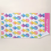 熱帯パイナップルピンク水彩名前をカスタムする ビーチタオル (正面)