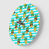 熱帯パイナップル：レトロサングラスパターン。 ラージ壁時計 (傾斜)