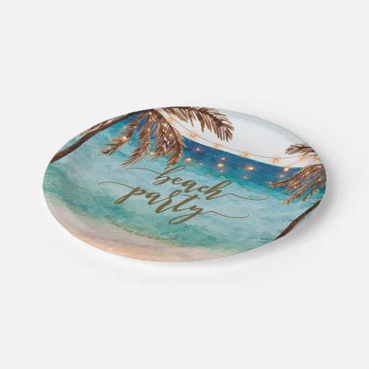 熱帯ビーチのパーティーのシャワーはヤシの木をめっきします ペーパープレート (アングル)