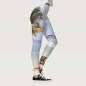 熱帯ビーチの傘：白、ヤシ。 レギンス (右)