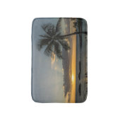 熱帯ビーチの日没のヤシの木 バスマット (正面縦)