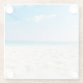 熱帯ビーチの海の砂の空及び夏の日 ガラスコースター (裏面)