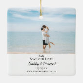 熱帯ビーチの目的地の結婚式の日付を保存 セラミックオーナメント (裏面)