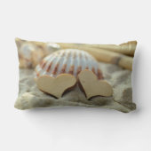 熱帯ビーチ，砂，シーシェル，ハート ランバークッション (裏面)