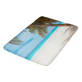 熱帯ビーチ,砂,海,ヤシの木のおもしろいサマリ バスマット (アングル)