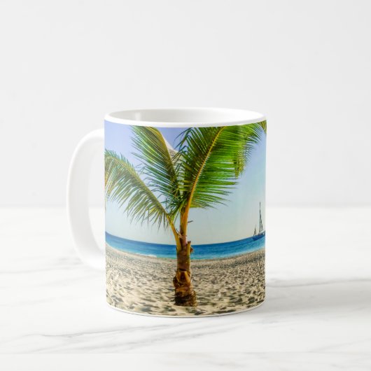 熱帯ビーチ | Sailboat, Palm Tree, Aruba コーヒーマグカップ (正面左)