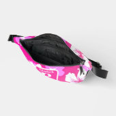 熱帯ピンクのハイビスカスパーソナライズされたモノグラム ファニーパック (見開き)