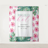 熱帯ピンクの花の誕生日パーティーの背景 タペストリー (正面)