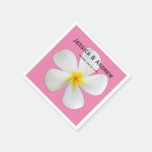 熱帯フローラ、ピンクの白いプルメリア結婚、 スタンダードカクテルナプキン (角)