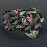熱帯ホットピンクの花と葉黒点のドット ネクタイ<br><div class="desc">言っておけホットピンクのエキゾチックな花モダン、植物や黒い背景にドットのパターンは、この男性のネックタイカッコいいは、オフィス、街の夜、新郎のタイ結婚、グルーミングマンのタイは、あなたの夫への贈り物として与えは、パパ、兄弟や友人。愛すスタイリッシュる人には最高ユニークだ。私たちの店のデザインをもっと。</div>