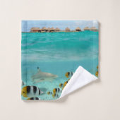 熱帯ボラボラ湖で魚を追うサメ バスタオルセット (ウォッシュタオル)